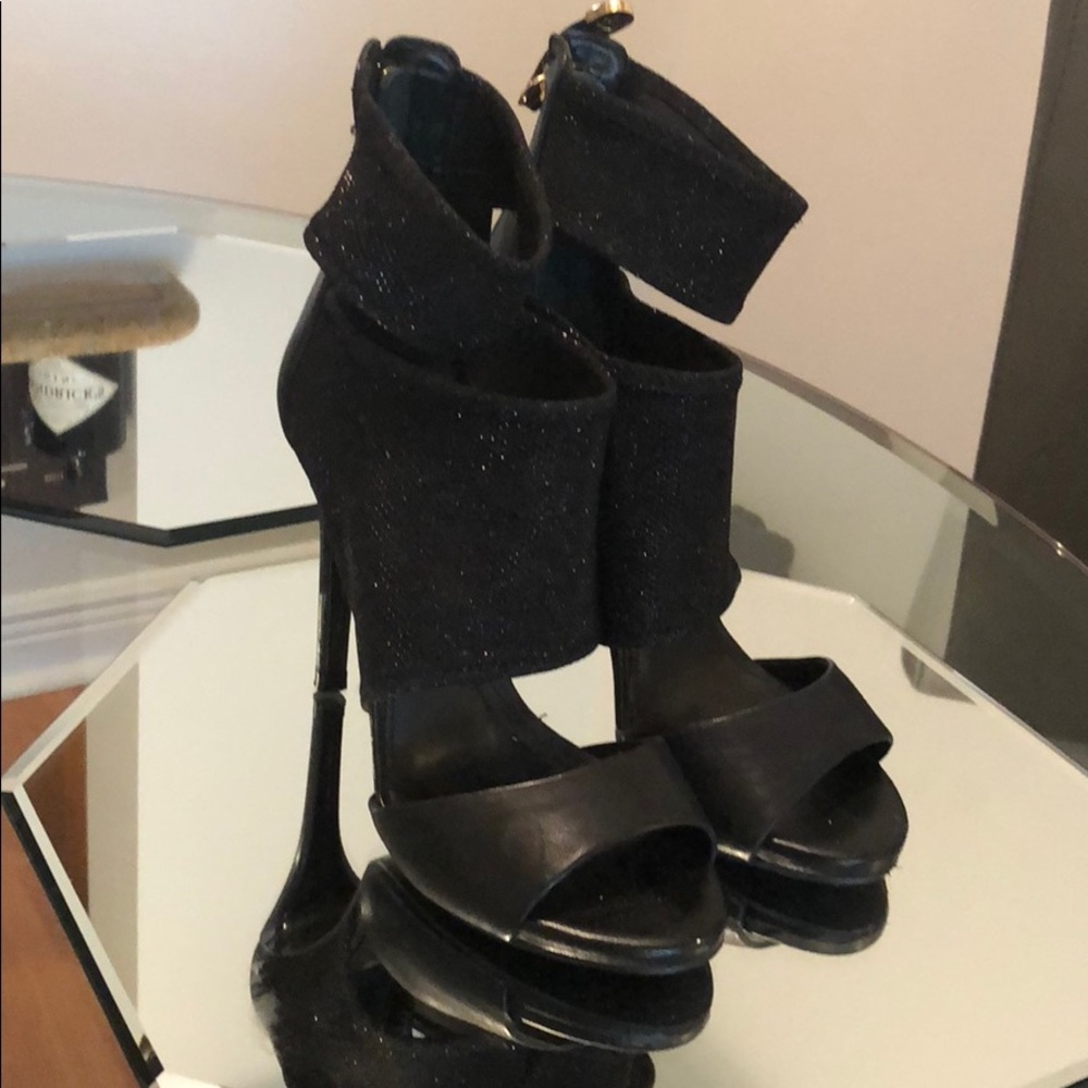 Guess Black Heels